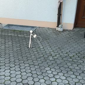 Einzeichnen des Umrisses auf dem vorhandenen Belag